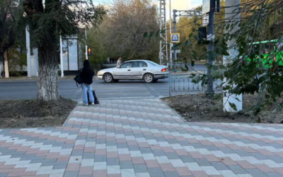 Народный репортер. Брусчатка появилась не на всей улице