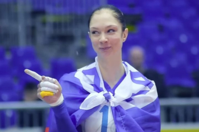 Татарстанские спортсмены и тренер на пути в зал славы волейбола