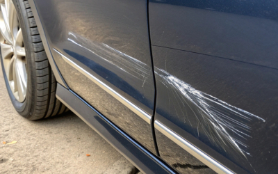 На парковке поцарапали машину. Совет юриста