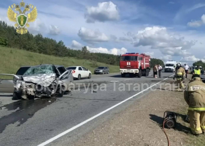 В Татарстане &laquo;Лада&raquo; выехала на встречку и столкнулась с Toyota &mdash; два человека погибли