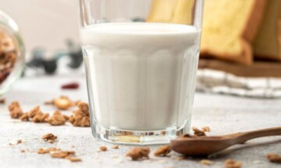 Стакан молока в день может снизить риск рака кишечника на 17%, — исследование