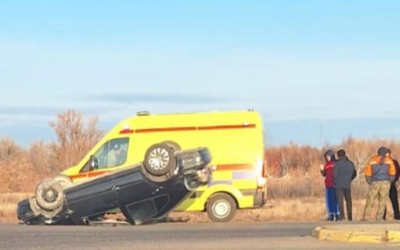 Машина перевернулась на орской трассе около бывшей президентской резиденции