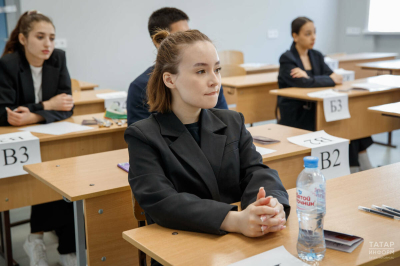 Рособрнадзор назвал список вещей, которые могут иметь при себе участники ЕГЭ