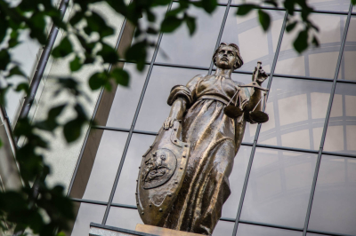 Верховный суд запретил муниципалитетам сносить самострой без решения суда