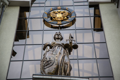 В Кемеровской области лишили выплат жившую с другим мужчиной жену участника СВО