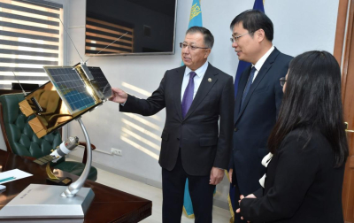 Космическое партнёрство Казахстана и Китая: наноспутник КазНУ вышел на орбиту