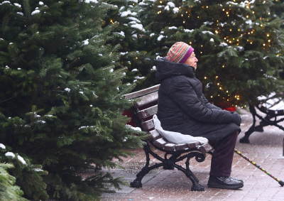 Миронов предложил освободить от оплаты ЖКУ одиноких пенсионеров