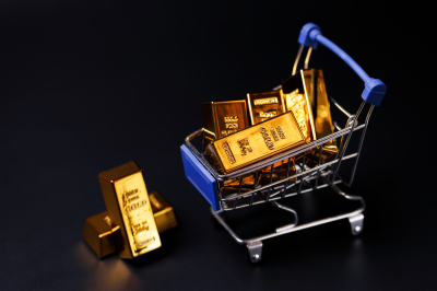 Аналитик: спрос на&nbsp;золото растет, несмотря на&nbsp;перемирие между США и&nbsp;Ираном