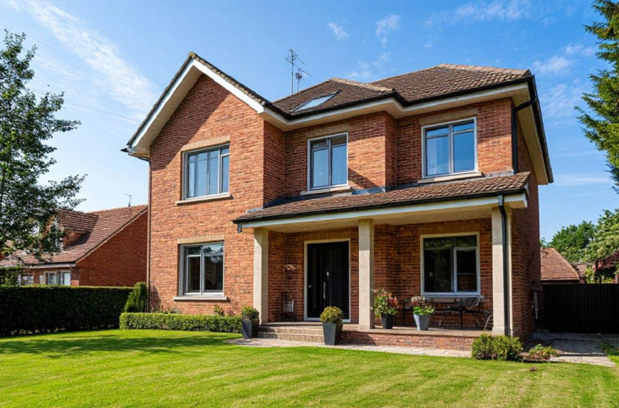 Предложение на рынке вторичной загородной недвижимости в Подмосковье сократилось на треть за год