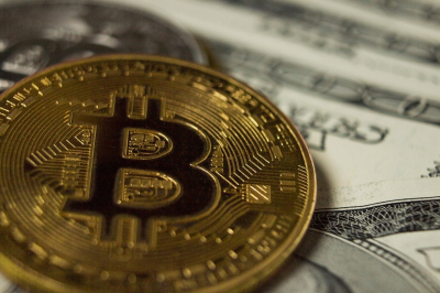 BTC остаётся в лидерах крипторынка: рост на фоне решений ФРС