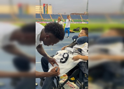 Мальчик Санжар встретился с кумиром из «Реала» Килианом Мбаппе