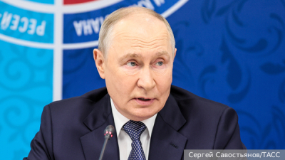 Песков: Путин никогда не звонит сотрудникам администрации по телефону