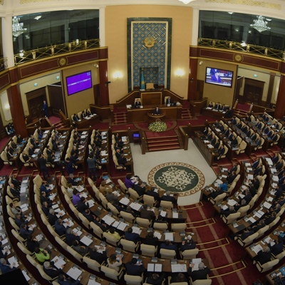 Как работает парламент и как достучаться до депутатов