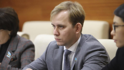 Шаталов назвал тариф 500 тенге за проезд неподъемным для казахстанцев