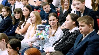 &laquo;Урок цифры&raquo; о кибербезопасности в космосе прошел в казанской школе №156