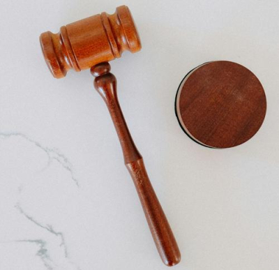 Движение &laquo;Мемориал&raquo; признано экстремистской организацией, его деятельность в России запрещена