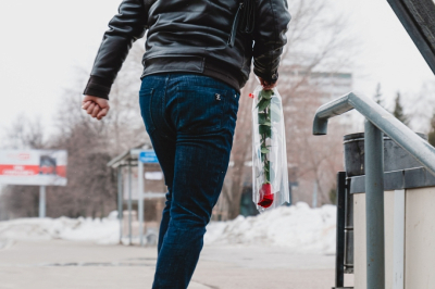 Красные розы и банка черной икры &ndash; на что спрос к 14 февраля в Челнах