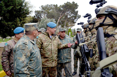 Азербайджанские коммандос поделились опытом с казахстанскими десантниками